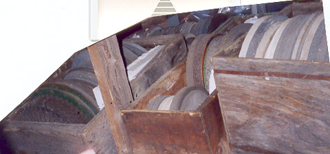Meules, Grinders, meules coniques, meules blanches, meules vertes de trempages, Polissage, Machinage